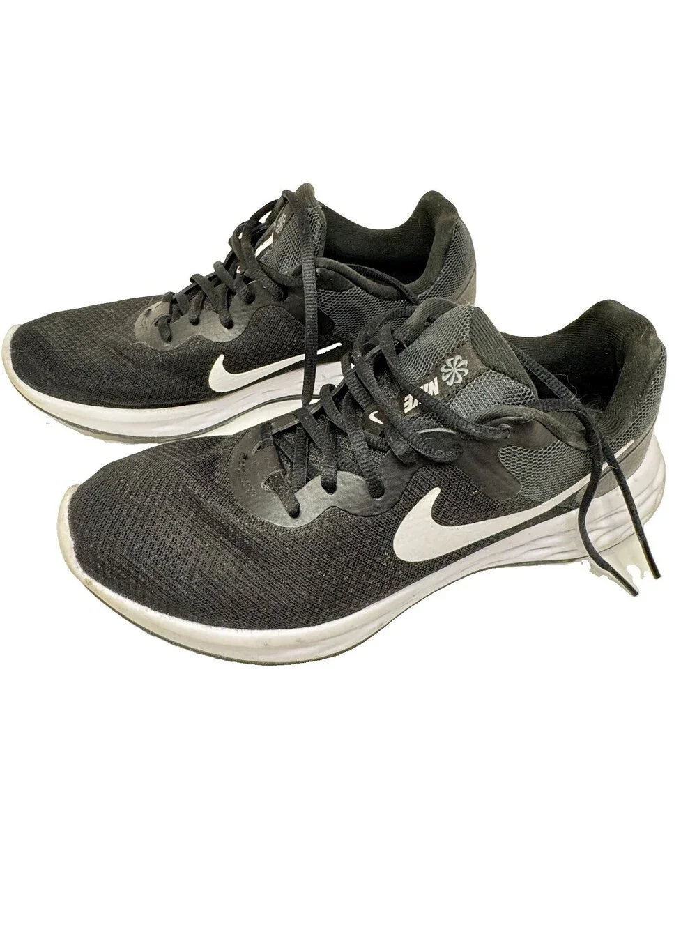 Nike Revolution 6 Next Nature Womens Size 10 Black White Running Shoes DC3729-03